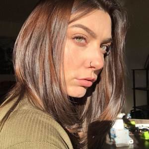 Meet your Posher, Hailey